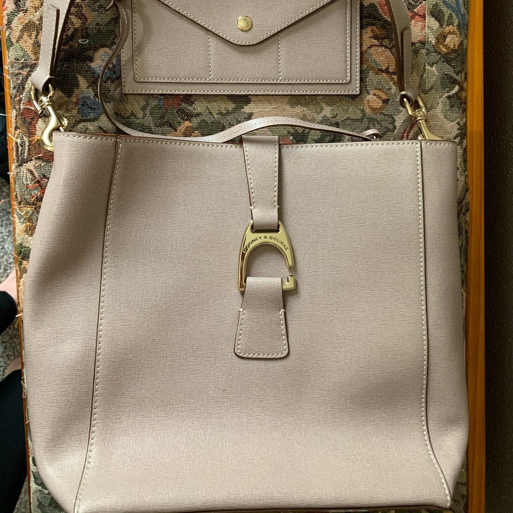 Dooney and Bourke purse